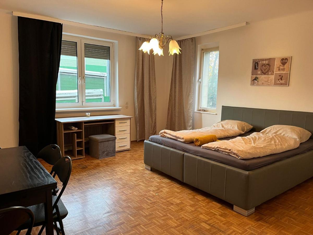 Breathtaking Shared Villa Near Danube River /W Garden And Parking Wien Exteriör bild