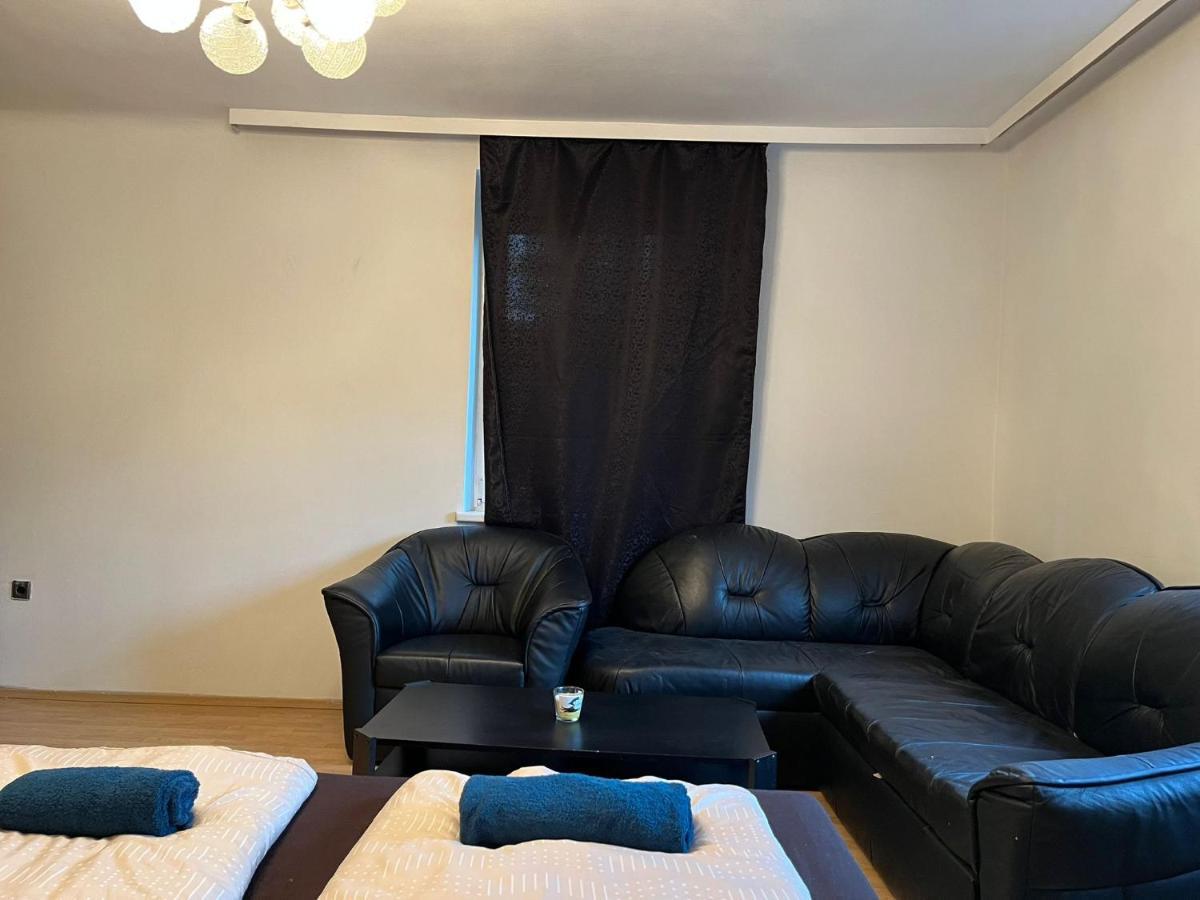 Breathtaking Shared Villa Near Danube River /W Garden And Parking Wien Exteriör bild