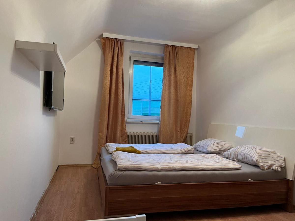 Breathtaking Shared Villa Near Danube River /W Garden And Parking Wien Exteriör bild